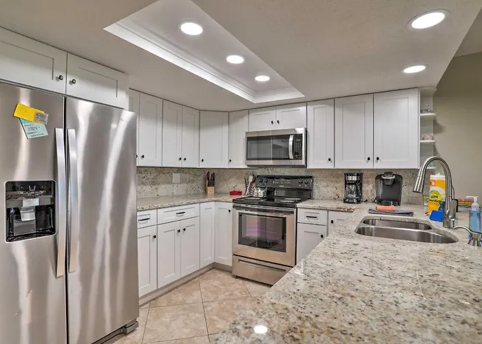 Pool Access! Indian Shores Beachfront *