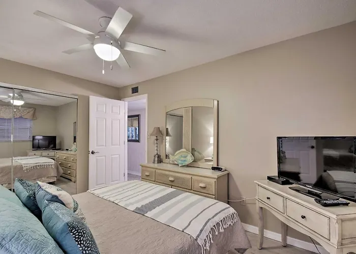 Pool Access! Indian Shores Beachfront *