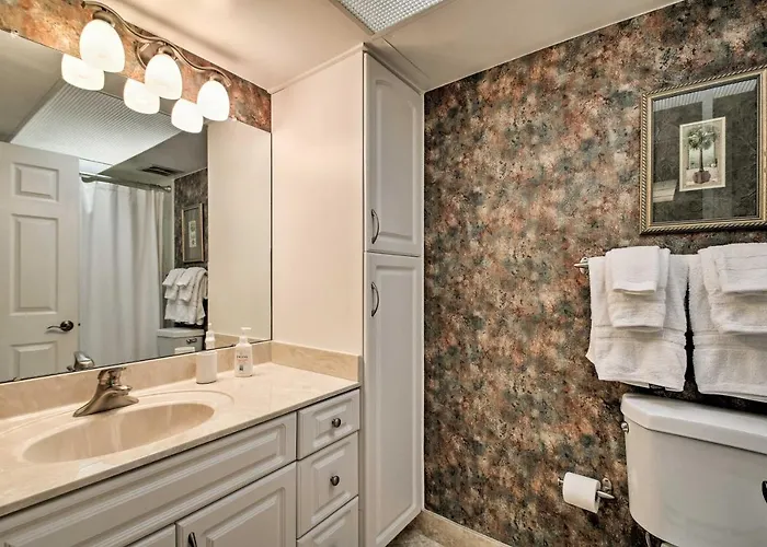 Pool Access! Indian Shores Beachfront